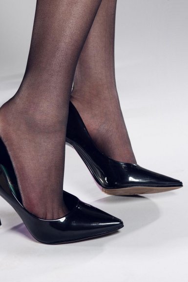 钟山县人社局、妇联到贫困村开展“一对一、 点对点”岗位推送服务活动【球王会体育平台】(图3) 球王会体育平台